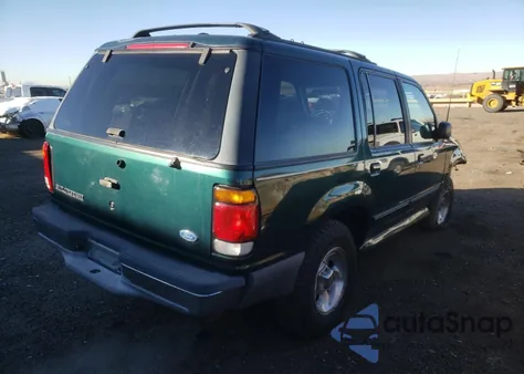 1997 Ford Explorer из США, поврежденный, VIN 1FMDU34X8VUD08219